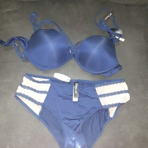 Adore Me Set